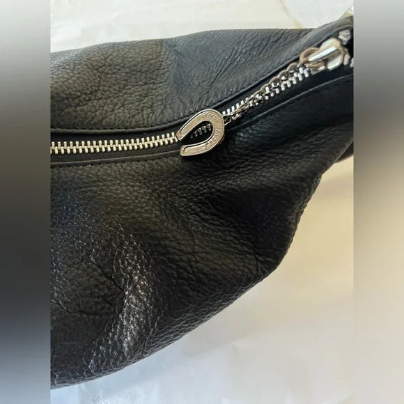 Betsey Johnson Shoulder Bag - Picture 7 of 13